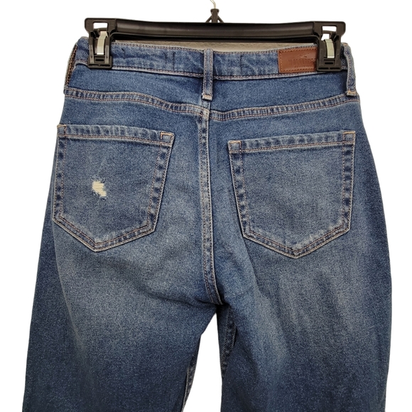 Hollister Distressed High-Rise Mom Jean With Raw Hem Size 0R - Picture 7 of 11